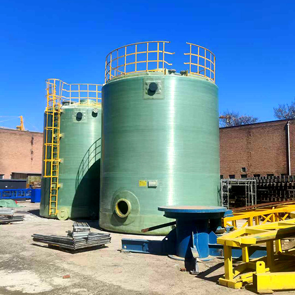 Fiberglass vertical tank